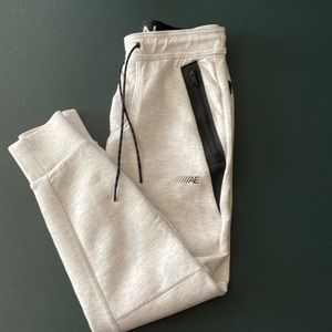 American eagle teen extra small white sweats